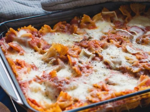 classic lasagna with meat sauce