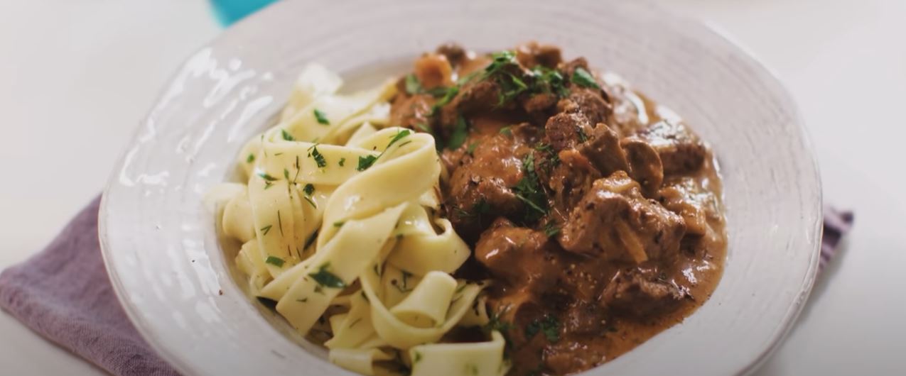 Slow Cooker Classic Beef Stroganoff Recipe