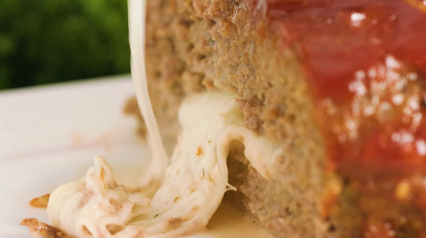 Italian Mozzarella-Stuffed Meatloaf Recipe